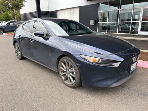 Used 2020 MAZDA MAZDA3 AWD Hatchback w/ Preferred Pkg image 4