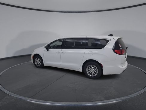 New 2027 Chrysler Pacifica LX FWD image 10