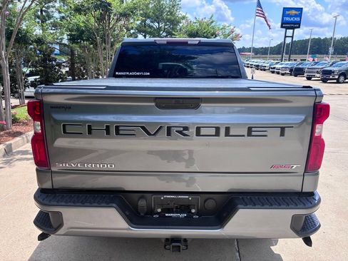 Used 2021 Chevrolet Silverado 1500 RST w/ LPO, Blackout Package AWD/4WD image 9