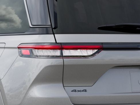 New 2026 Jeep Grand Cherokee Summit AWD/4WD image 26