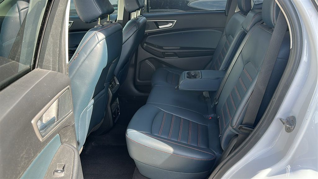 Used 2024 Ford Edge SEL w/ Sport Appearance Package AWD/4WD image 8