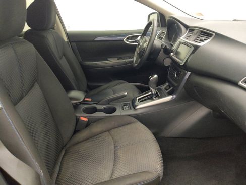 Used 2019 Nissan Sentra SR FWD image 21