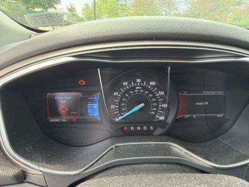 Used 2015 Ford Fusion SE w/ Equipment Group 202A FWD image 28