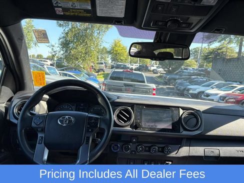 Used 2019 Toyota Tacoma TRD Off-Road AWD/4WD image 7