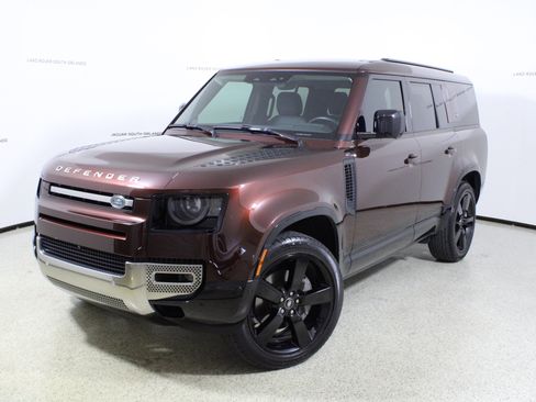 Used 2023 Land Rover Defender 130 S image 1