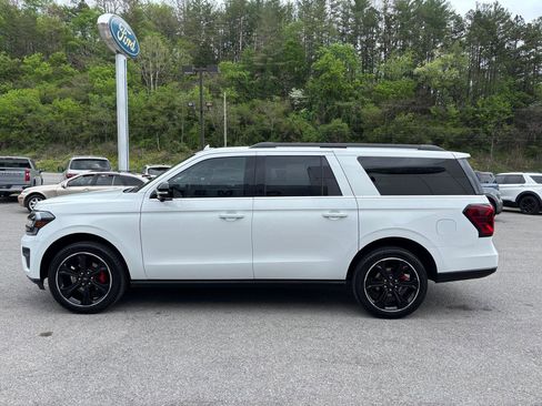 Used 2023 Ford Expedition Max Limited image 2