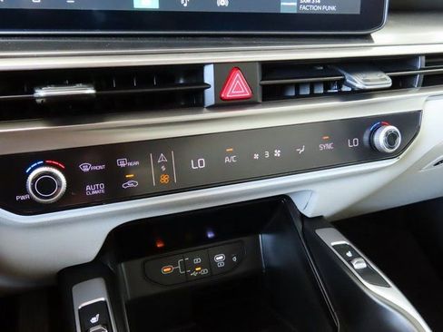New 2025 Kia Sorento S w/ Panoramic Sunroof Package AWD/4WD image 18