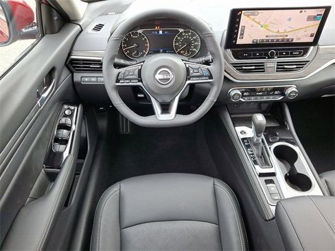 New 2025 Nissan Altima 2.5 SL image 2