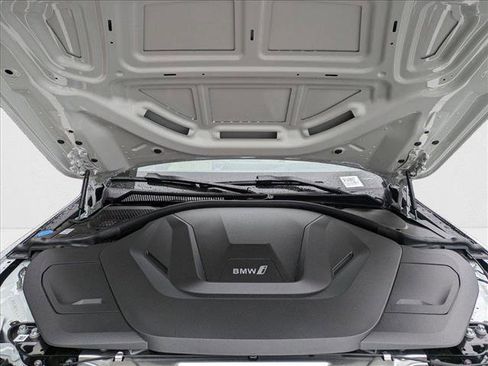 Used 2025 BMW i4 xDrive40i w/ Premium Package image 17