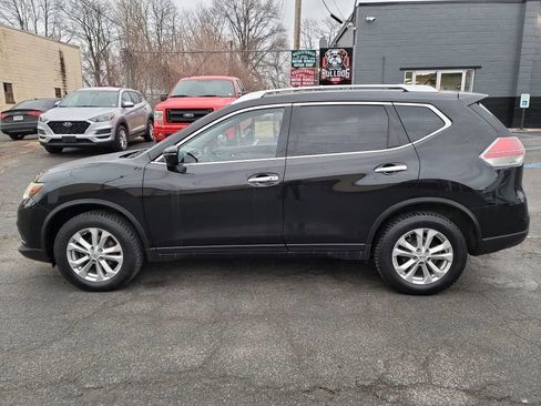 Used 2016 Nissan Rogue SV w/ SV Premium Package AWD/4WD image 8