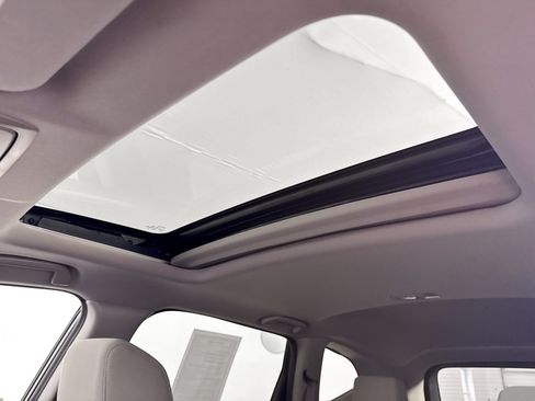 Used 2018 Honda CR-V EX image 19