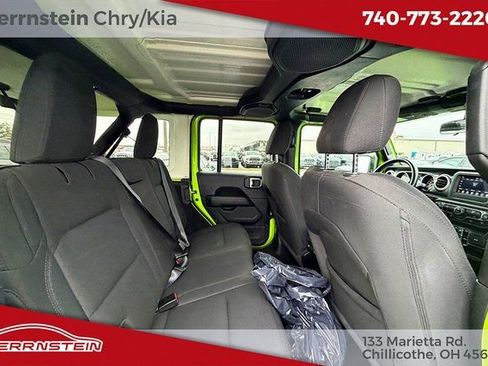 Used 2021 Jeep Wrangler Unlimited Sahara AWD/4WD image 23