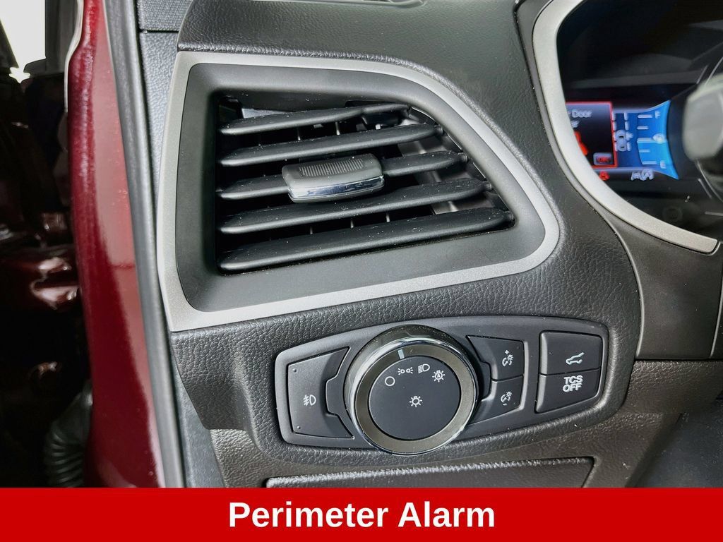 Used 2020 Ford Edge ST-Line w/ Cold Weather Package AWD/4WD image 12