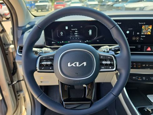New 2026 Kia Carnival SX FWD image 31