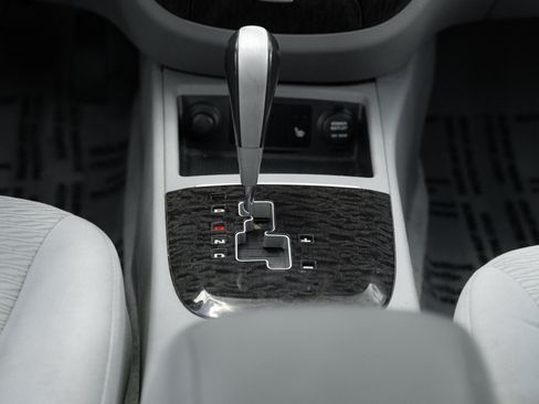 Used 2007 Hyundai Santa Fe SE FWD image 16