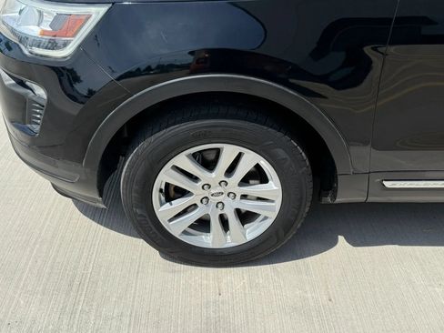 Used 2018 Ford Explorer XLT w/ Equipment Group 202A AWD/4WD image 45