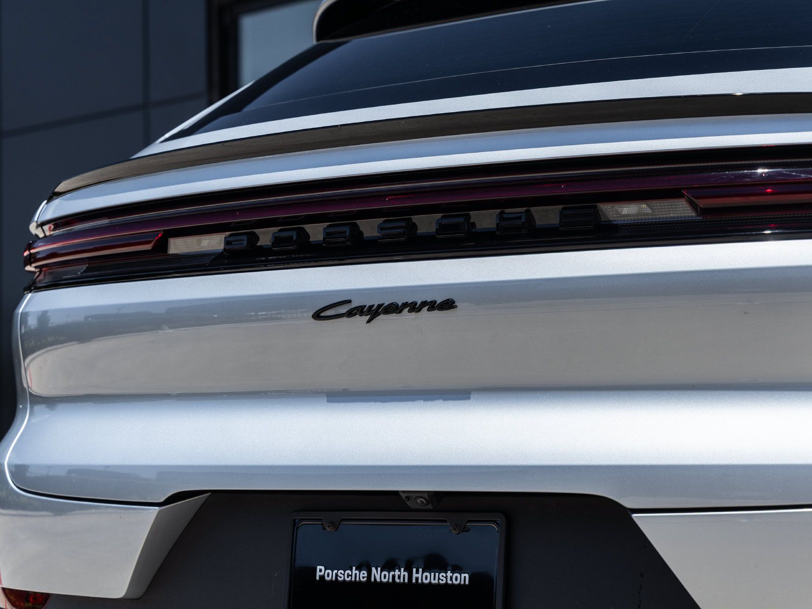 Certified 2025 Porsche Cayenne E-Hybrid Coupe AWD/4WD image 15