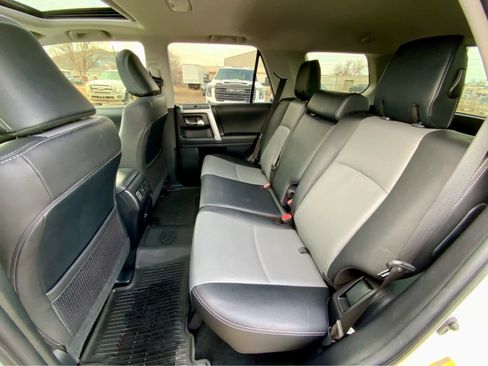 Used 2022 Toyota 4Runner SR5 Premium image 24