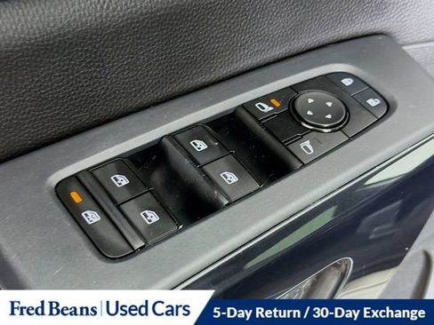 Used 2023 Nissan Pathfinder SV w/ SV Premium Package AWD/4WD image 24