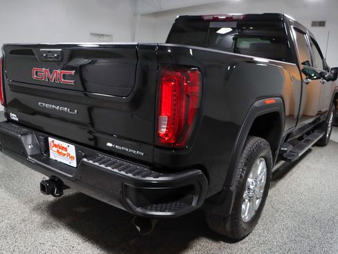 Used 2022 GMC Sierra 2500 Denali w/ Technology Package image 7