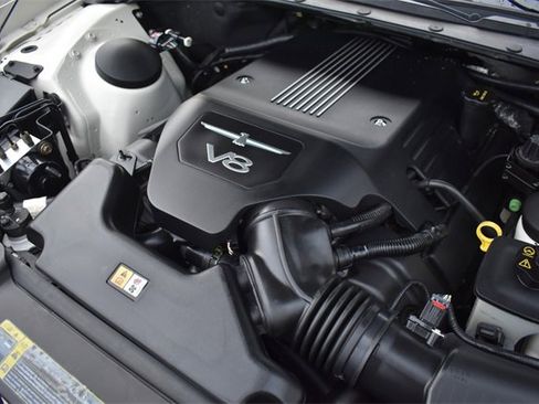 Used 2003 Ford Thunderbird Base image 29