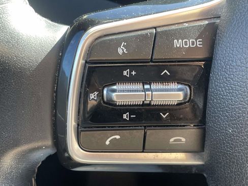 Used 2023 Kia Sorento SX image 27