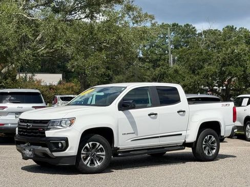 Used 2022 Chevrolet Colorado Z71 w/ Safety Package AWD/4WD image 1