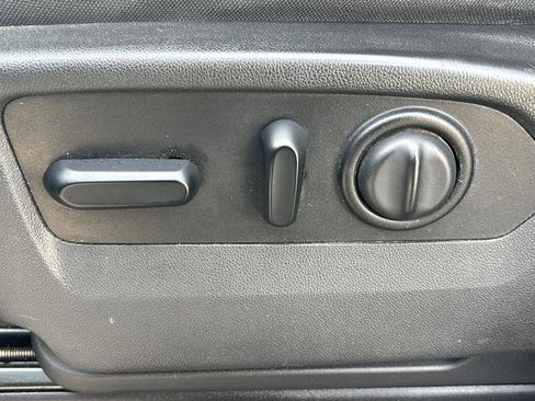 Used 2021 GMC Sierra 1500 Elevation w/ Preferred Package image 19