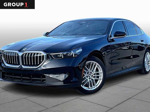 Used 2025 BMW 530i image 1