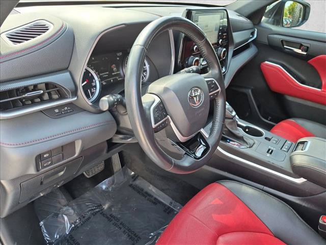 Used 2022 Toyota Highlander XSE FWD image 10