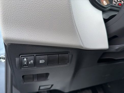 Certified 2023 Toyota Corolla Cross L image 17