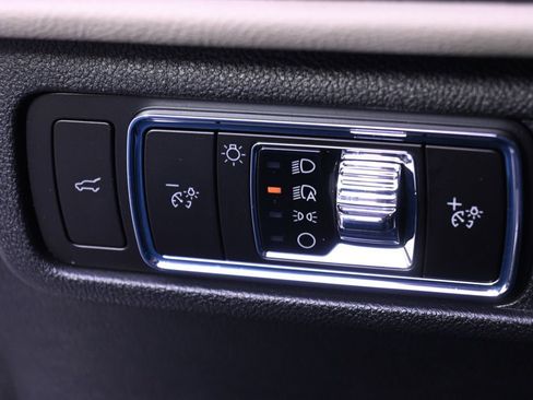 New 2026 Lincoln Corsair Reserve AWD/4WD image 24