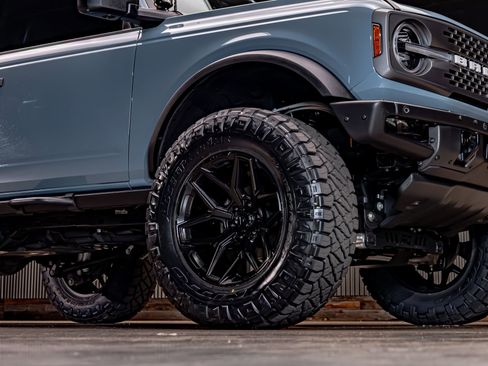 Used 2022 Ford Bronco Badlands image 16