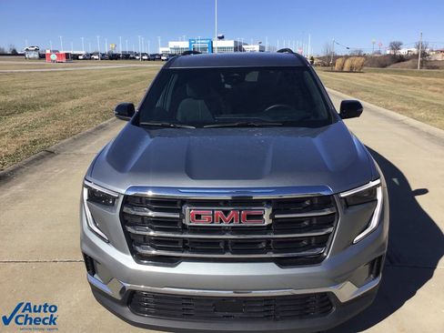 Used 2025 GMC Acadia Elevation image 10