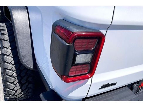 Used 2020 Jeep Gladiator Rubicon AWD/4WD image 30