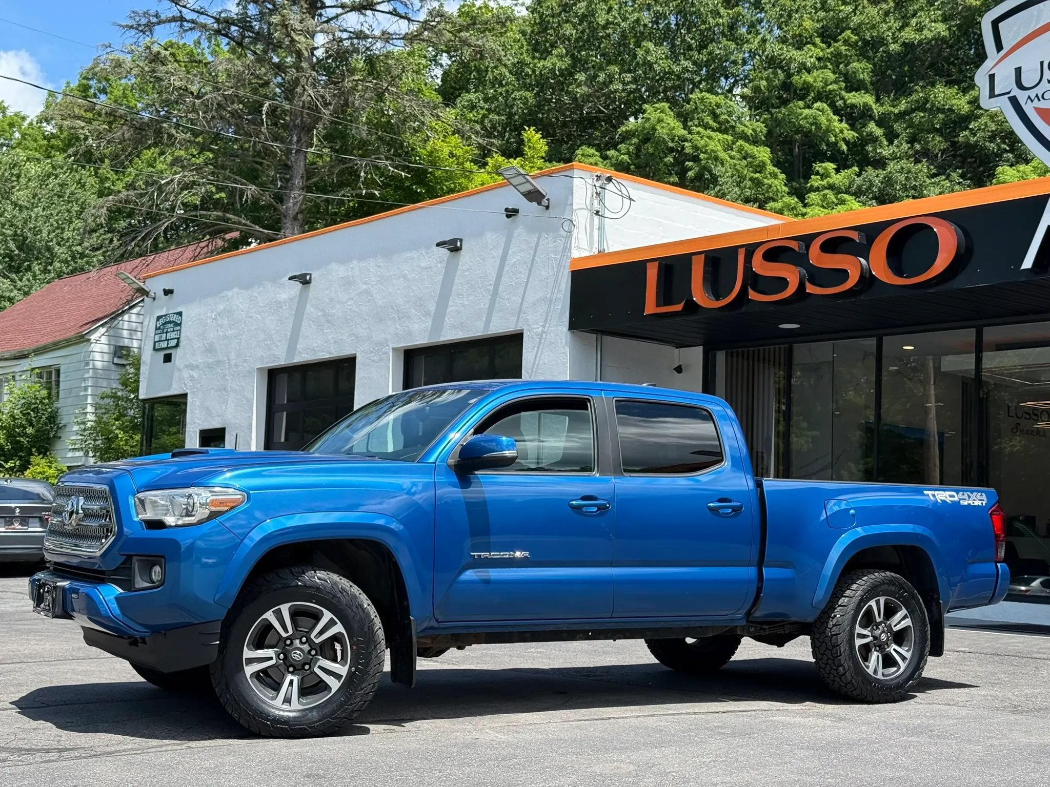 Used 2016 Toyota Tacoma TRD Sport w/ Towing Package AWD/4WD image 49