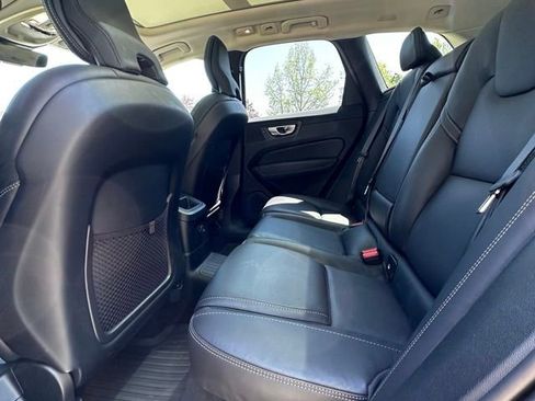 Used 2024 Volvo XC60 T8 Ultimate w/ Protection Package Premier AWD/4WD image 15