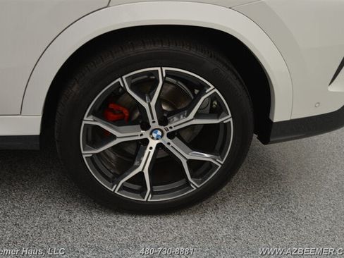 Used 2022 BMW X6 xDrive40i w/ M Sport Package AWD/4WD image 49