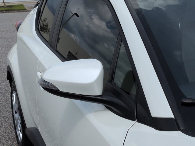 Used 2020 Toyota C-HR LE FWD image 13