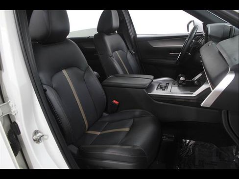 Certified 2024 MAZDA CX-90 3.3 Turbo S w/ Premium Package AWD/4WD image 17