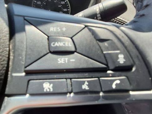 Used 2021 Nissan Sentra SV FWD image 14