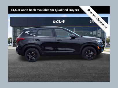 New 2026 Kia Seltos EX w/ EX Sunroof Package