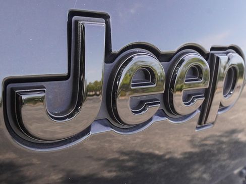 Used 2022 Jeep Grand Cherokee L Limited w/ Luxury Tech Group II AWD/4WD image 40