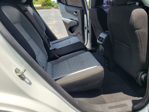 Used 2020 Chevrolet Equinox LT FWD image 33