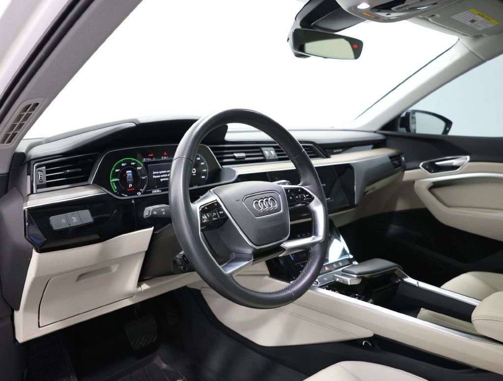 Used 2022 Audi e-tron Premium w/ Convenience Plus Package AWD/4WD image 15