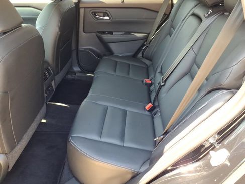 Used 2023 Nissan Rogue SL w/ SL Premium Package FWD image 14