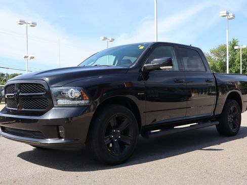 Used 2018 RAM 1500 Sport w/ Convenience Group AWD/4WD image 9