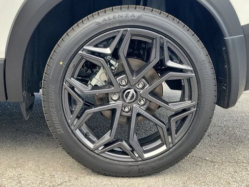 New 2026 Nissan Kicks SR w/ SR Premium Package AWD/4WD image 10
