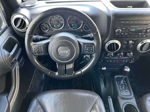 Used 2016 Jeep Wrangler Rubicon w/ Power Convenience Group AWD/4WD image 28