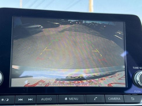 Used 2025 Nissan Altima 2.5 SV FWD image 16
